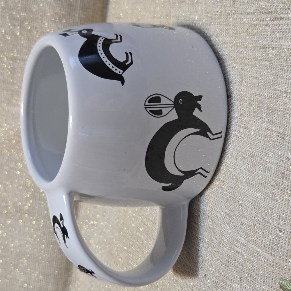The Treasue Chest Rabbit Mug - Picture 3 of 4